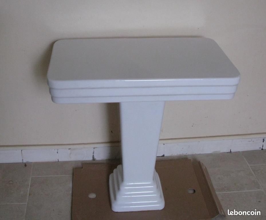 Originale coiffeuse en porcelaine blanche (image 2)