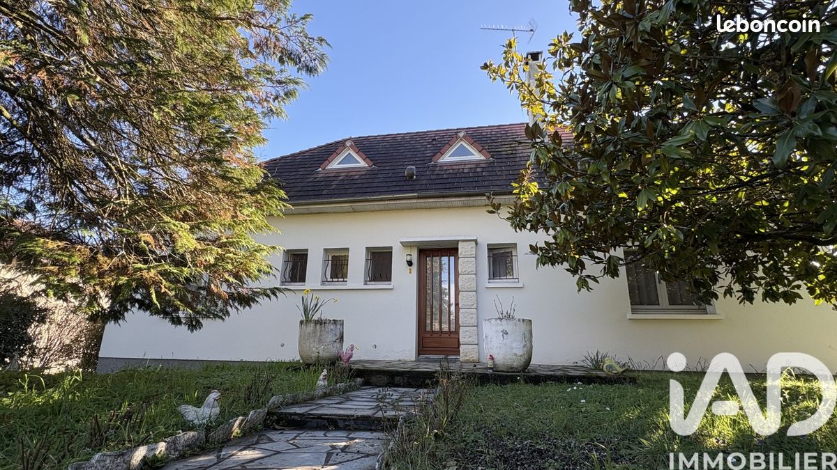 Maison 8 pièces 141 m² · à Châtellerault · 141 m² · 205 000 €