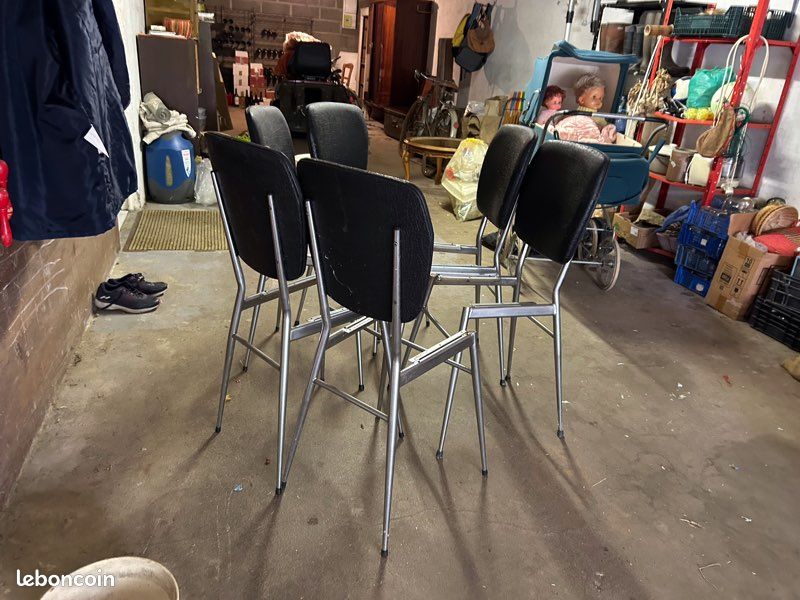 Chaises en acier à restaurer (image 2)