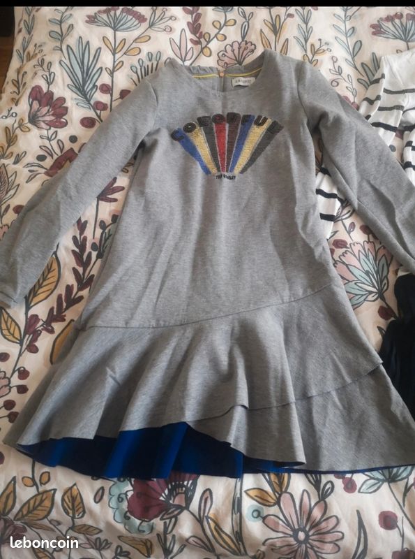 Lot 2 robes (image 2)