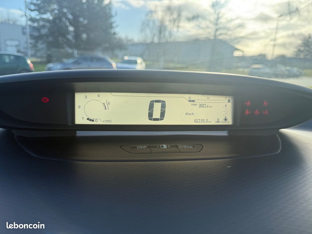 Citroën C4 1.6 HDI 92 CV Pack Ambiance (image 12)