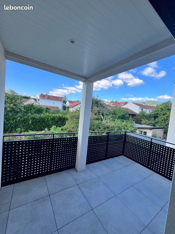 Appartement 5 pièces 80 m² · à Clermont-Ferrand · 80 m² · 990 €