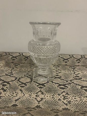 Baccarat. Vase Médicis En Cristal De Style Empire XXeme Sièc