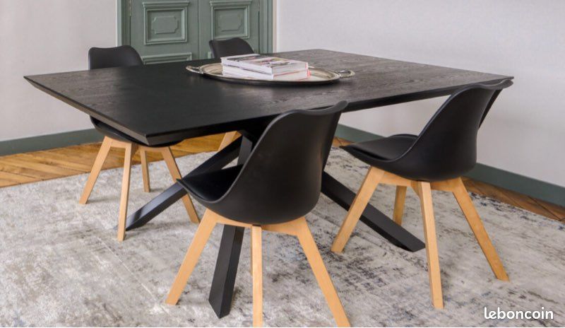 Table à manger style industrielle en bois et métal noir (image 1)