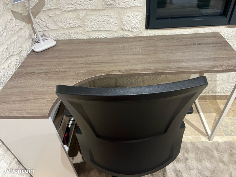 Bureau avec chaise (image 2)