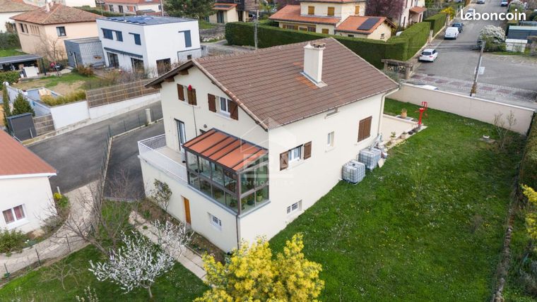 Maison 7 pièces 159 m²