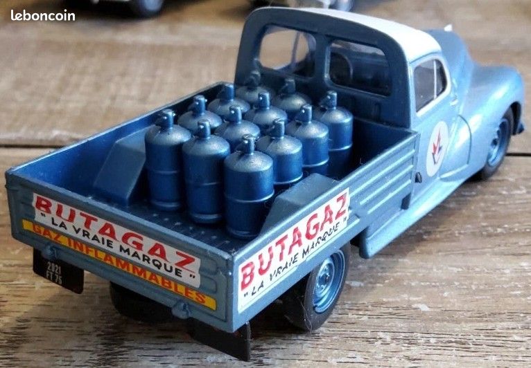PEUGEOT 203 Pick-Up - BUTAGAZ Transport de bouteilles de gaz - échelle 1/43 - sans boite - Réf n° 23 (image 2)