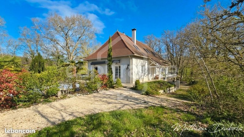 Maison 10 pièces 212 m² · à Coulounieix-Chamiers · 212 m² · 429 900 €