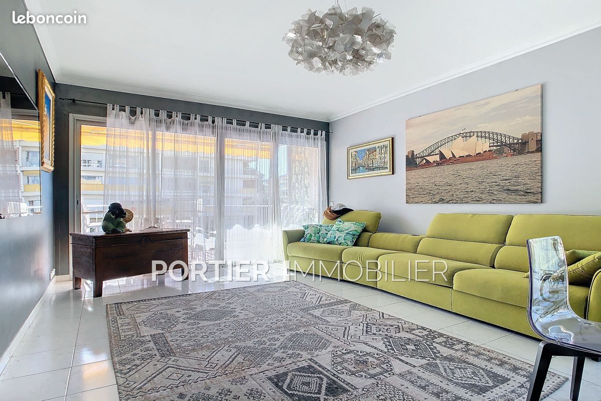 Appartement 2 pièces 63 m² · à Antibes · 63 m² · 1 208 €/mois