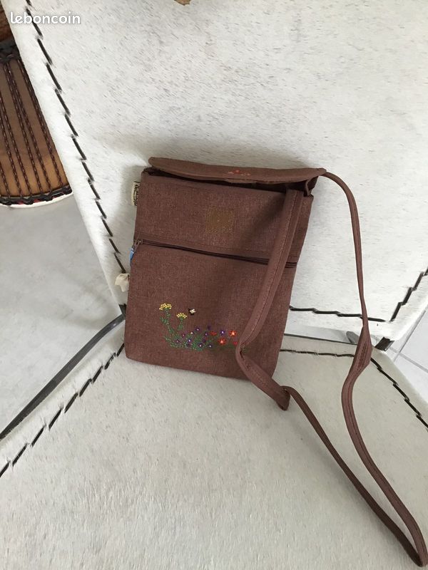 Pochette (image 1)