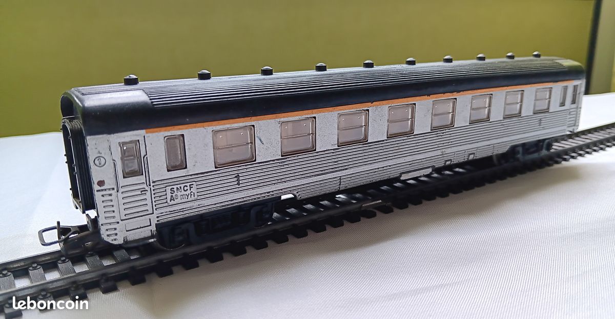 Voiture Train SNCF Vintage Jouef HO - Modélisme Ferroviaire Occasion Noir/Vert
