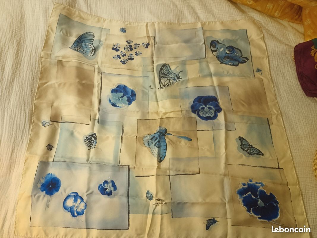 Foulard longchamp (image 1)
