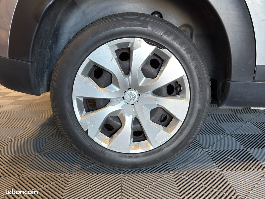 CITROEN C4 CACTUS BlueHDi 100 BVM6 Feel / moteur remplacer chez citroen à 120000 km / entretiens à jour / pneus neuf (image 29)