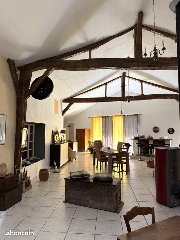 Maison 4 pièces 170 m² · à Lhommaizé · 170 m² · 154 000 €
