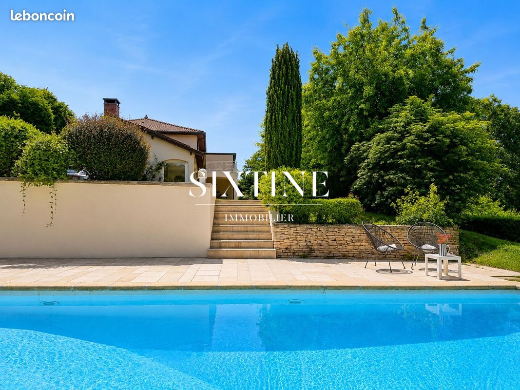 Maison 8 pièces 253 m² · à Bourgoin-Jallieu · 253 m² · 759 000 €