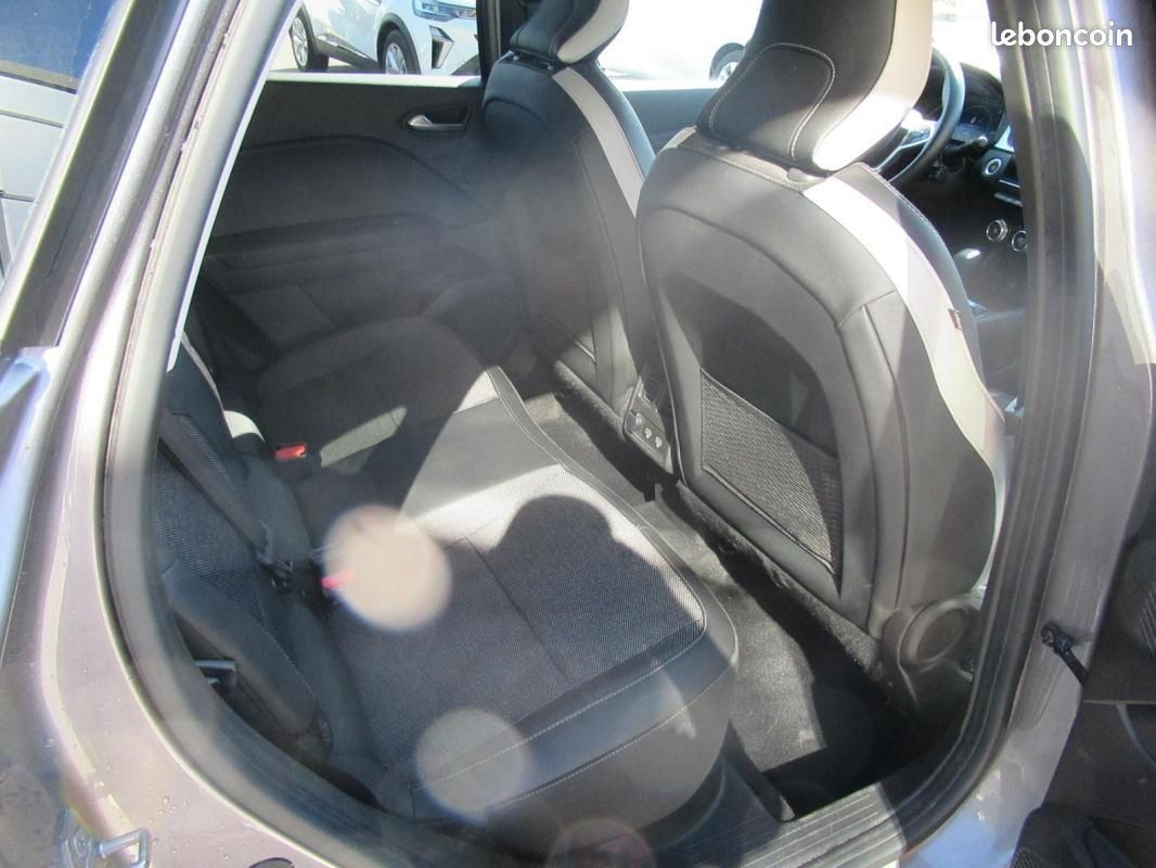Renault Captur E-Tech full hybrid 145 Techno (image 13)