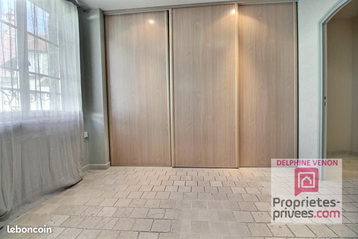 Propriété 8 pièces 247 m² (image 5)