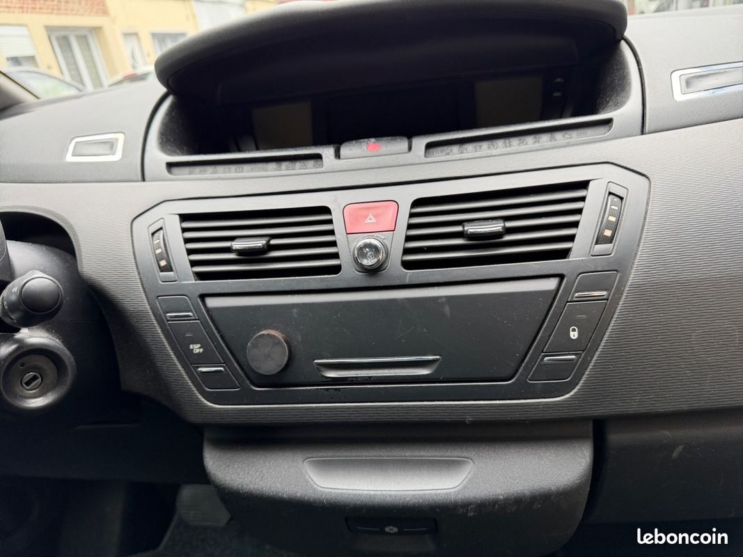 CITROEN C4 PICASSO HDi 110 Exclusive (image 17)