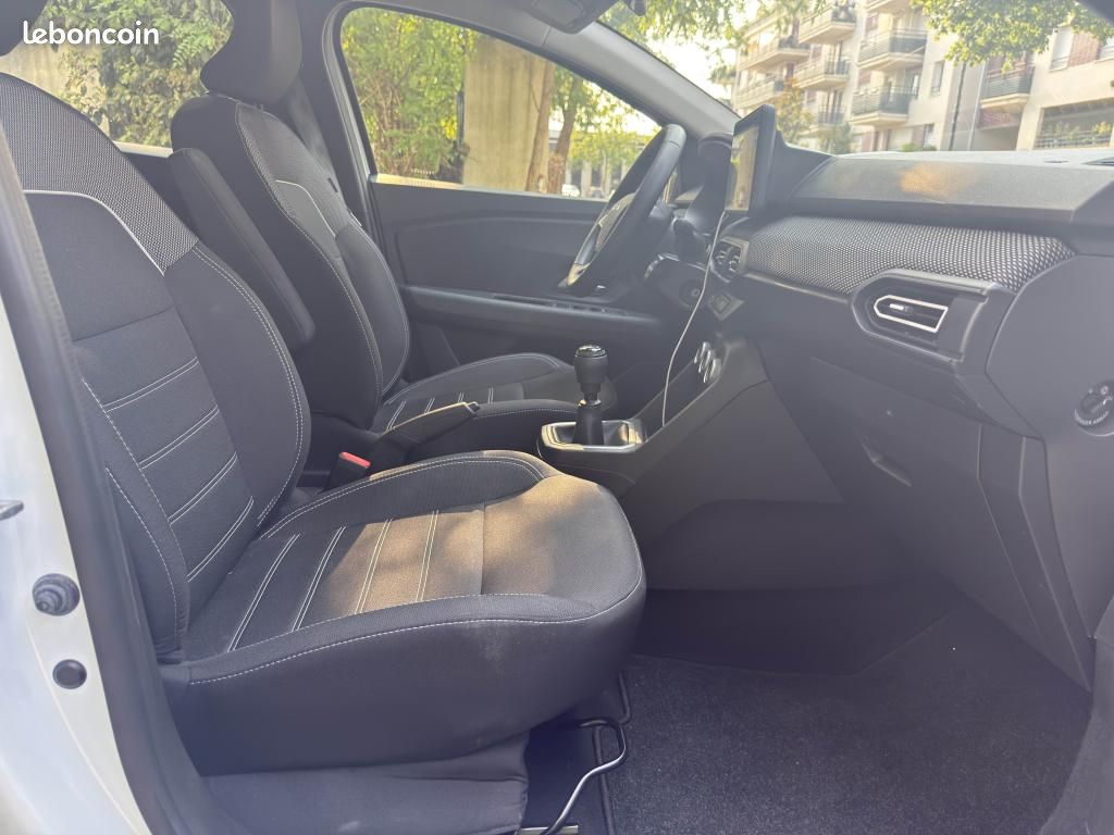 DACIA SANDERO 1.0 SCe - 65 - 24 III BERLINE Expression PHASE 2 (image 29)