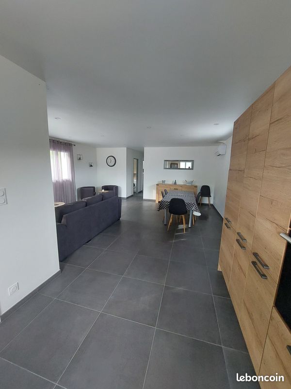 Location (image 9)