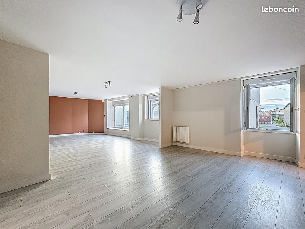 Appartement 3 pièces 96 m² · à Lys-Haut-Layon · 96 m² · 650 €/mois