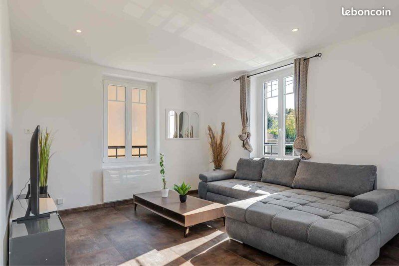 Location appartement la roche sur Foron · à La Roche-sur-Foron · 2 100 €/mois