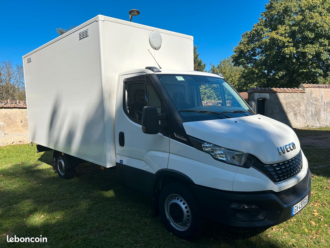 Iveco daily 35s14 caisse 20m3 ISOTHERM 136 cv boite auto 19900 ht garantie 12 mois (image 2)