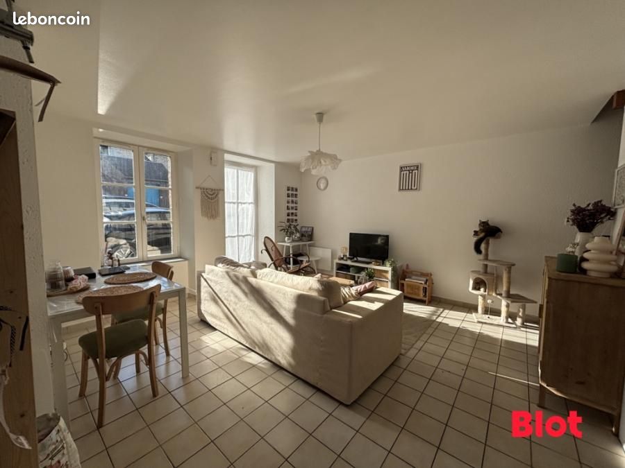 Maison 3 pièces 49 m² · à Saint-Aubin-du-Cormier · 49 m² · 590 €/mois
