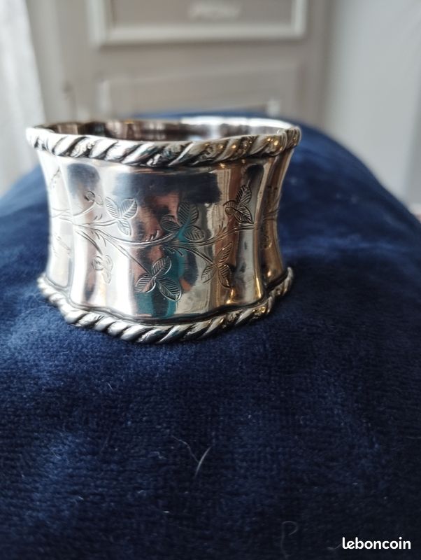 BEAU ROND DE Serviette En Argent Massif Poincon Minerve Initiales R.b