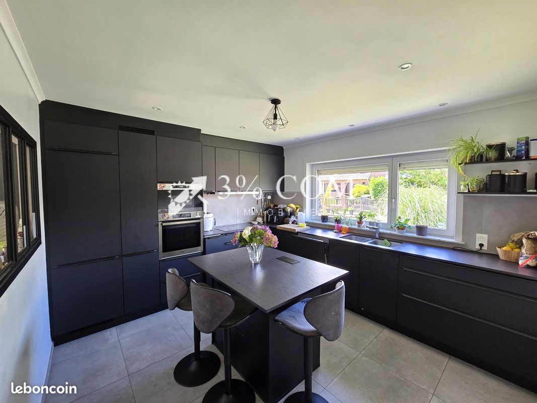 Maison 6 pièces 180 m² · à Halluin · 180 m² · 449 000 €