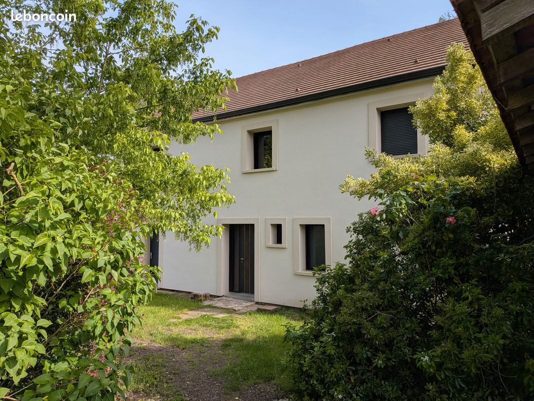 Maison 7 pièces 190 m² · à Sainte-Mesme · 190 m² · 399 000 €