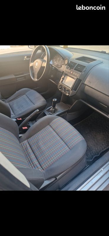 Vend volkswagen Polo 4 (image 2)