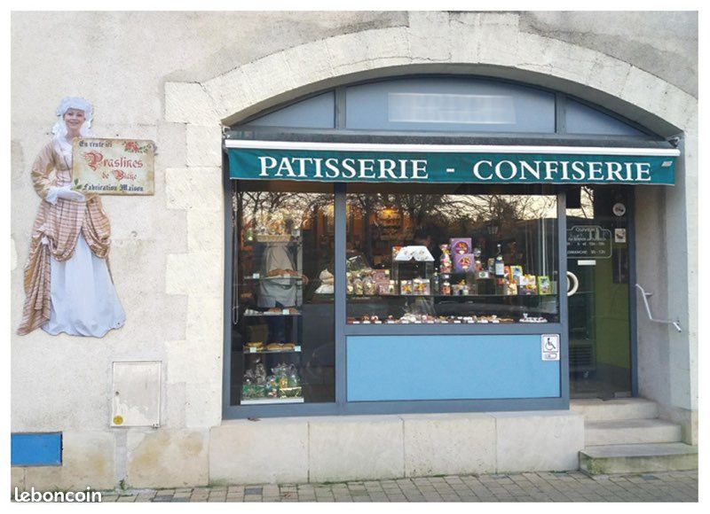 Local commercial 8 pièces 200 m² · à Blaye · 200 m² · 40 000 €