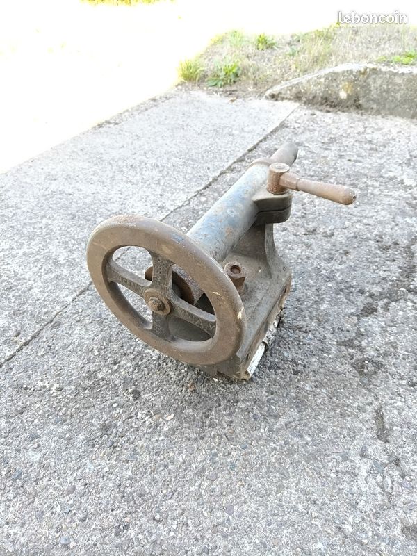 Contre poupée tour ancien (image 1)
