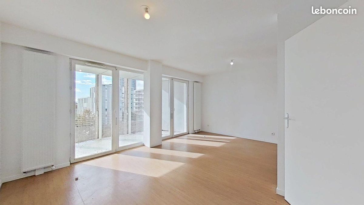 Appartement 3 pièces 64 m² · à Lyon · 64 m² · 990 €