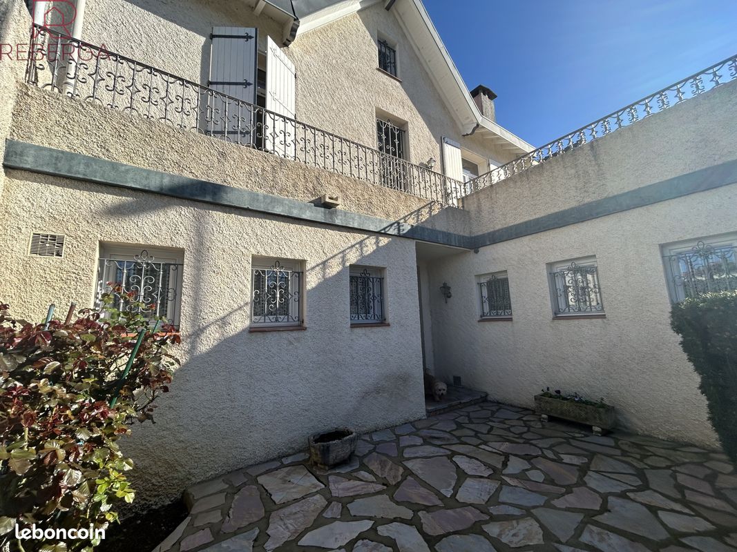 Maison 4 pièces 148 m² · à Castres · 148 m² · 254 000 €