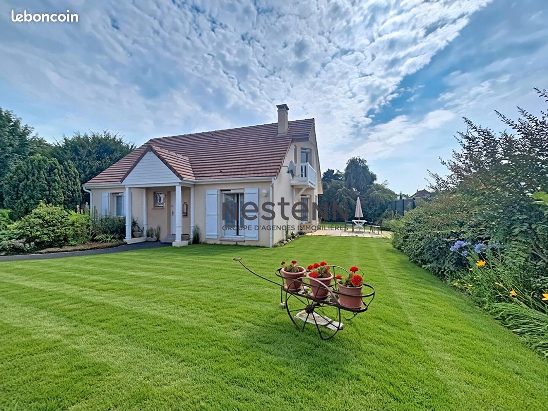 Maison 5 pièces 115 m² · à Escoville · 115 m² · 305 000 €