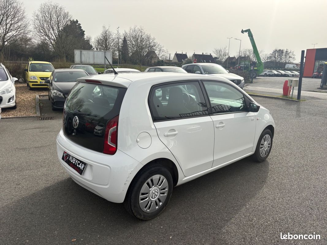 Volkswagen Up 1.0i 12v 60ch PACK CUP 5 PORTES ESSENCE (image 8)