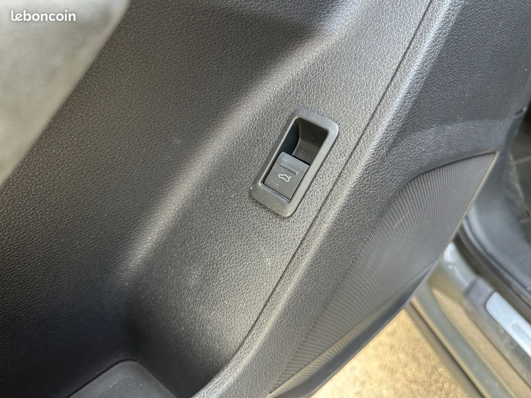 AUDI Q3 35 TDI 150 ch Quattro Design Luxe - Caméra de recul - Hayon élec - GARANTIE 12 MOIS (image 19)