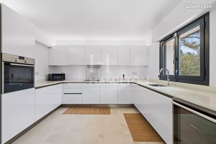 Villa 6 pièces 176 m² — 12
