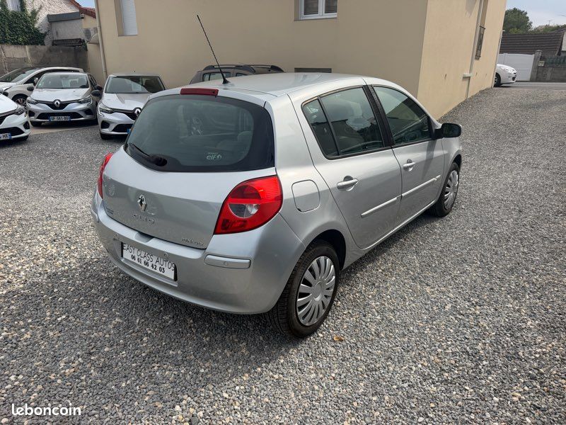 Renault CLIO III BOÎTE AUTO 64 490 KMS CLIM.A/REG/LIM/RADAR AR (image 2)
