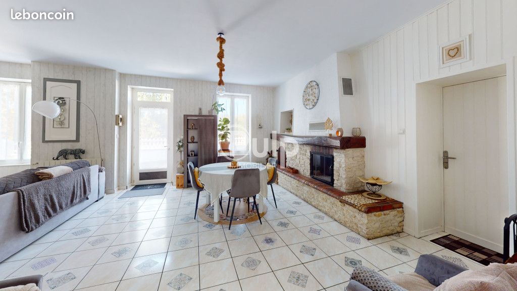 Maison 5 pièces 153 m² · à Forges · 153 m² · 318 000 €