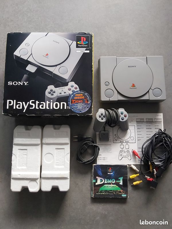 Console Sony PlayStation 1 SCPH-1002 PAL - Rare, Dans Sa Boîte, Numéros Correspondants