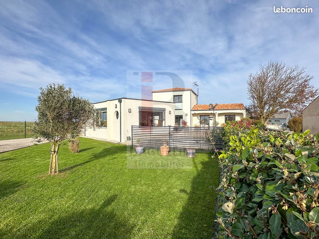 Maison 6 pièces 170 m² · à Yves · 170 m² · 525 000 €