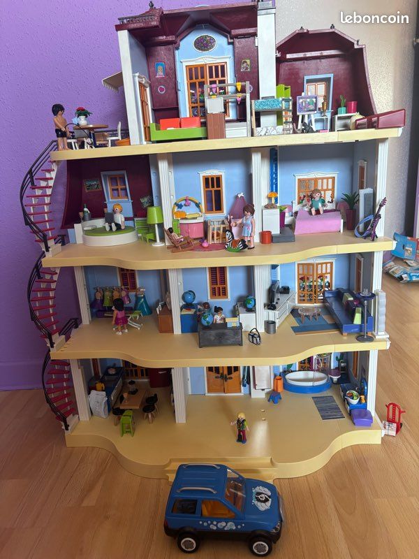 Playmobil Dolhouse (image 1)