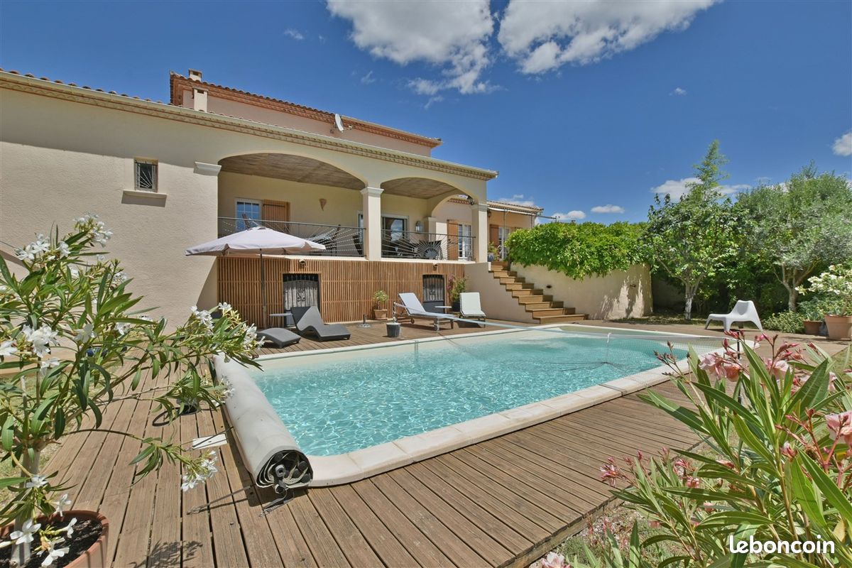 Maison 7 pièces 211 m² · à Nages-Et-Solorgues · 211 m² · 559 000 €