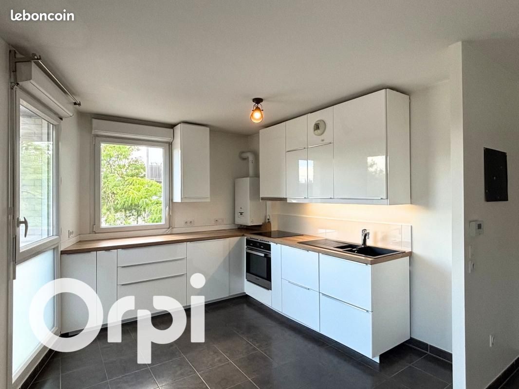 Appartement 2 pièces 45 m² · à Bois-d'Arcy · 45 m² · 950 €/mois