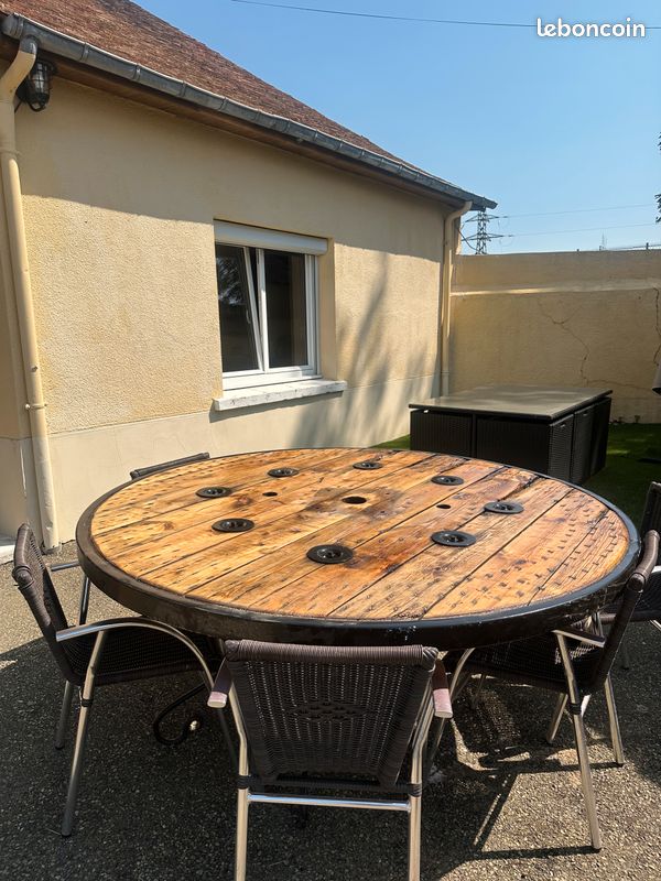 Table à manger ronde (image 1)