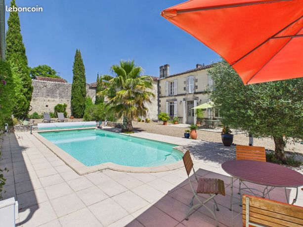 Maison 12 pièces 306 m²
