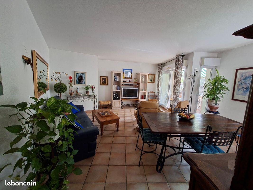Appartement 3 pièces 70 m² · à Vaison-la-Romaine · 70 m² · 220 000 €